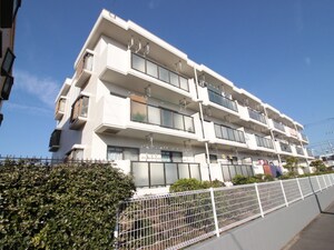 ルミエ－ル湘南外観写真