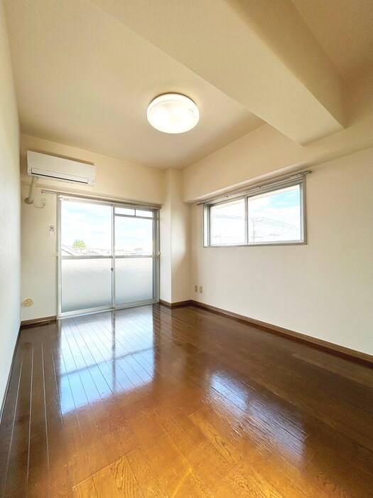 物件内観写真5　(居室)