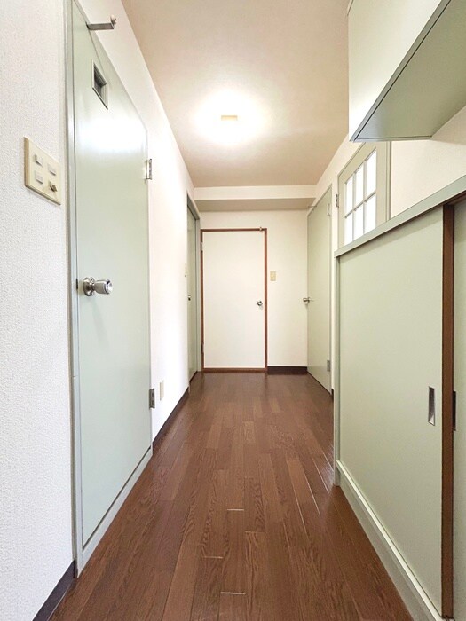 物件内観写真14　(廊下)