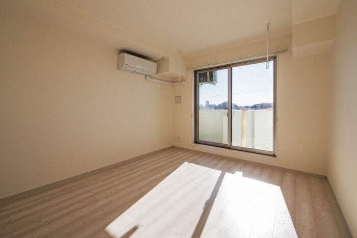 物件内観写真5　(居室)