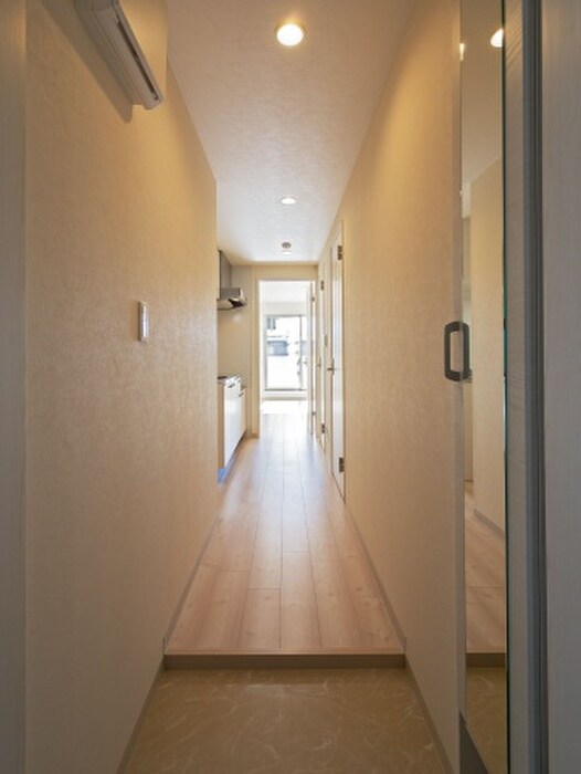 物件内観写真11　(玄関)