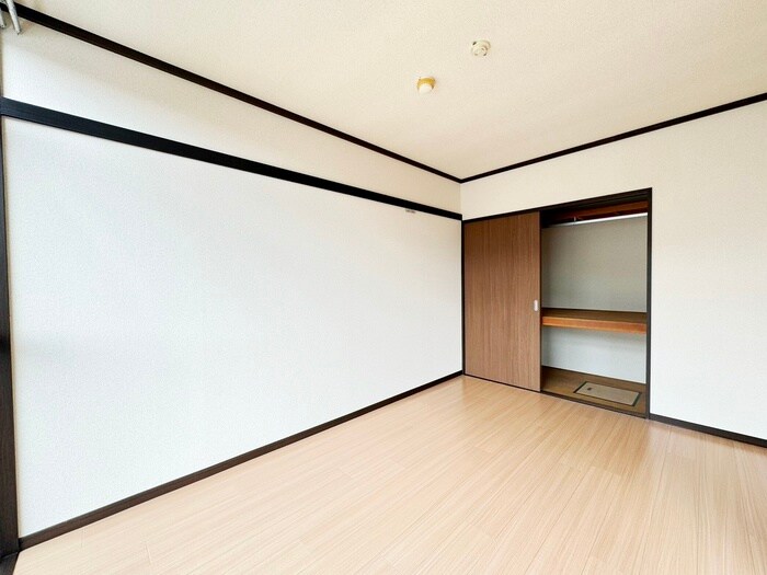 物件内観写真8　(居室)