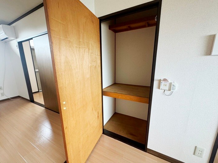 物件内観写真15　(収納)