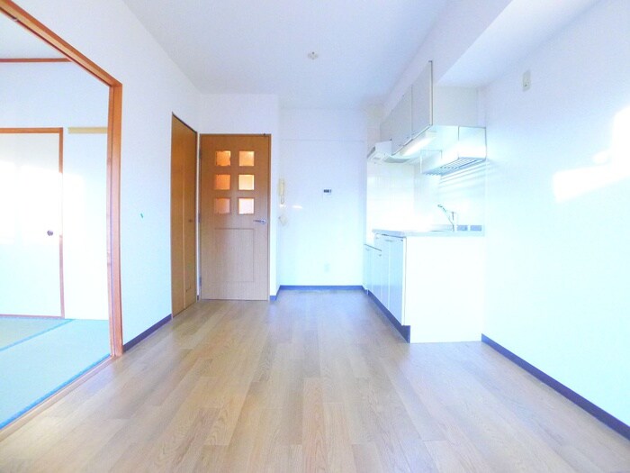 物件内観写真8　(居室)