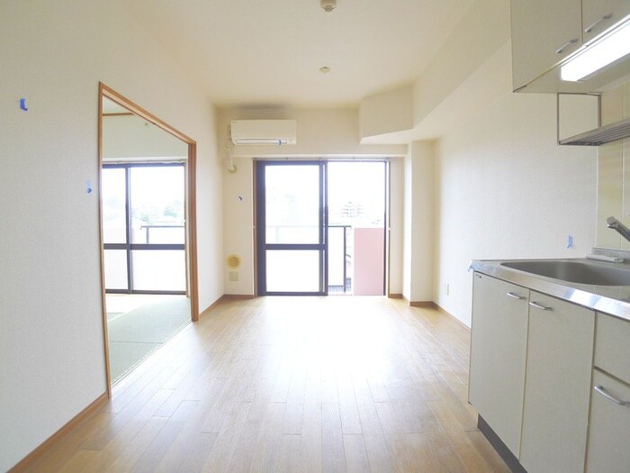 物件内観写真8　(居室)