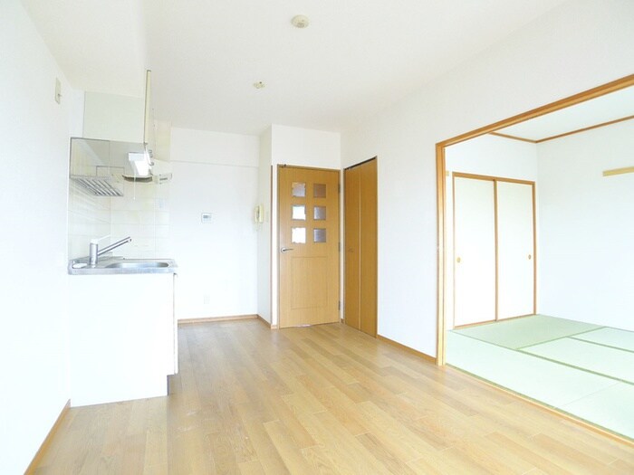 物件内観写真10　(居室)