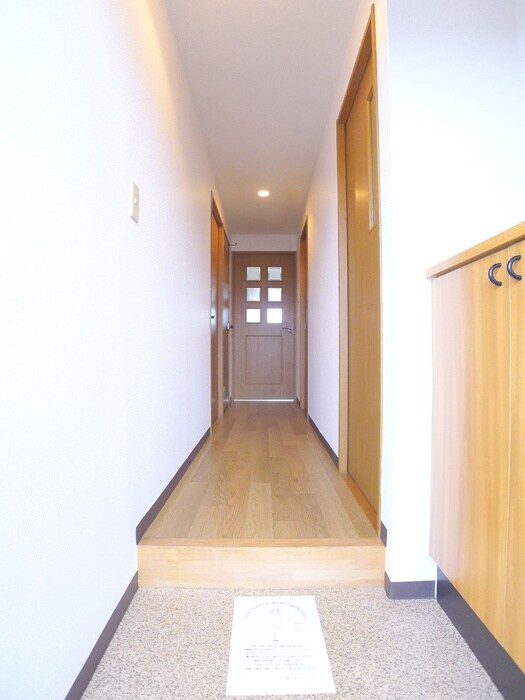 物件内観写真17　(玄関)