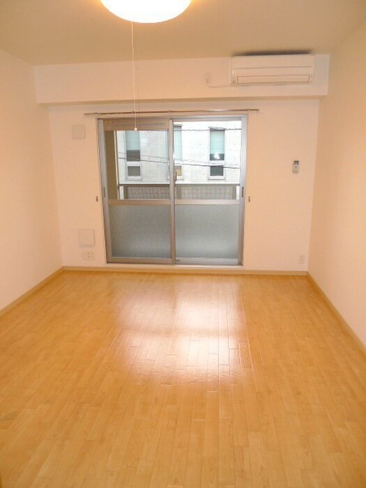 物件内観写真11　(居室)