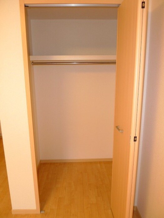 物件内観写真12　(収納)