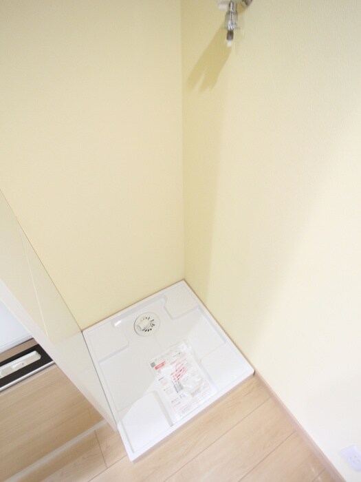 物件内観写真14　(洗濯機置場)