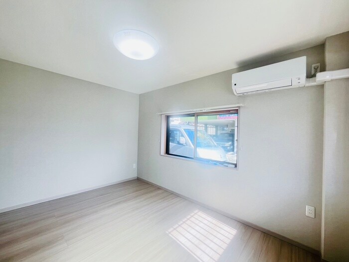 物件内観写真10　(居室)