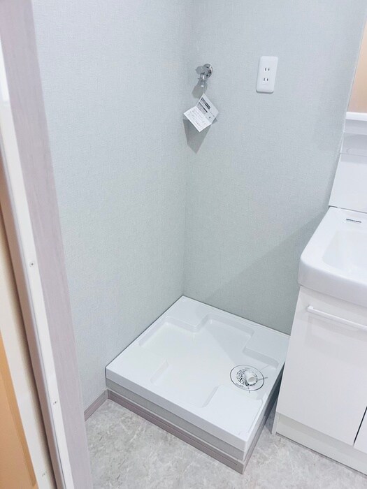 物件内観写真14　(洗濯機置場)