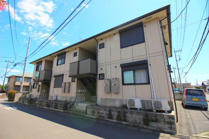 物件外観写真4　(エントランス部分)