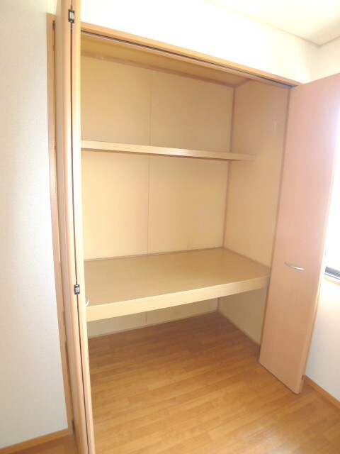 物件内観写真11　(収納)