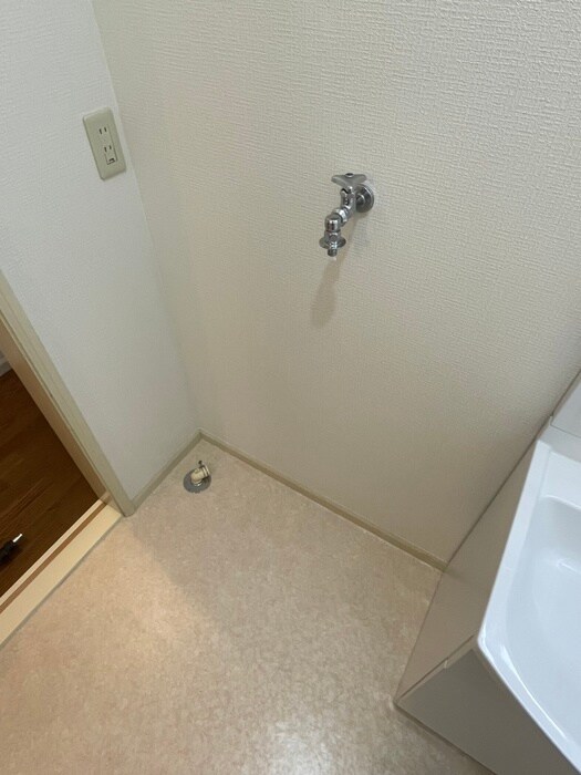 物件内観写真20　(洗濯機置場)