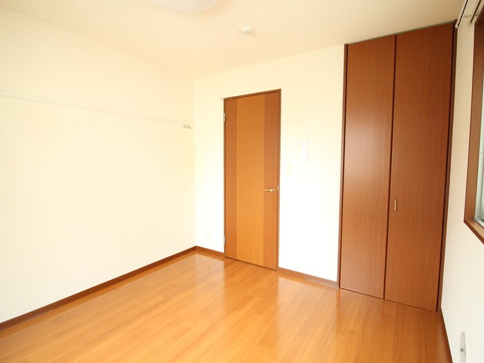 物件内観写真18　(居室)