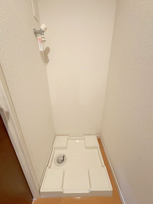 物件内観写真17　(洗濯機置場)