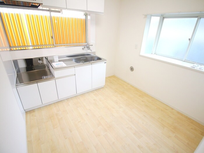 物件内観写真8　(居室)