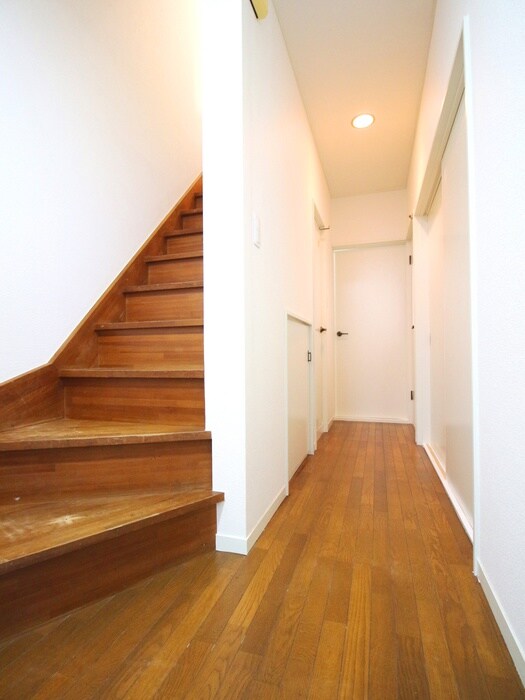 物件内観写真10　(廊下)