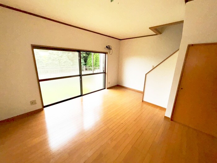 物件内観写真3　(居室)