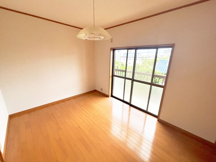 物件内観写真4　(居室)