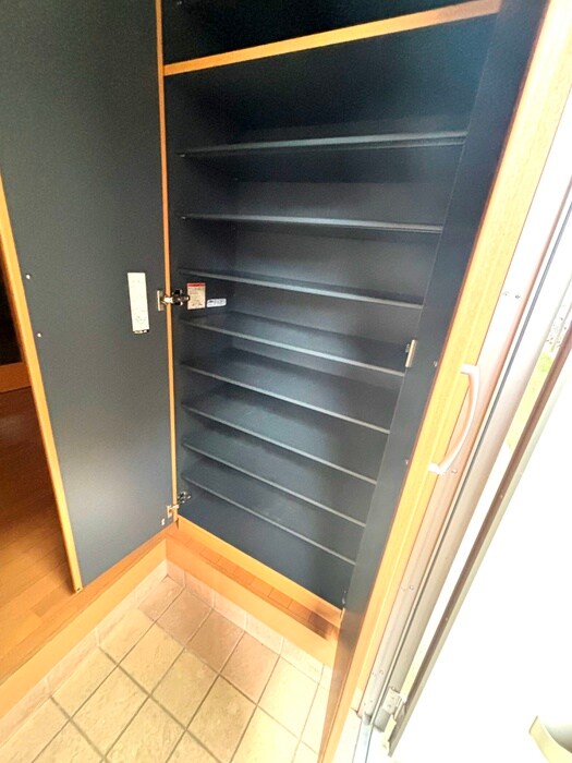 物件内観写真14　(靴箱)