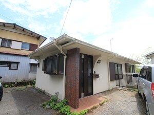 鎌倉山一丁目貸家外観写真