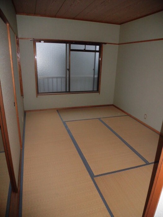 物件内観写真4　(居室)