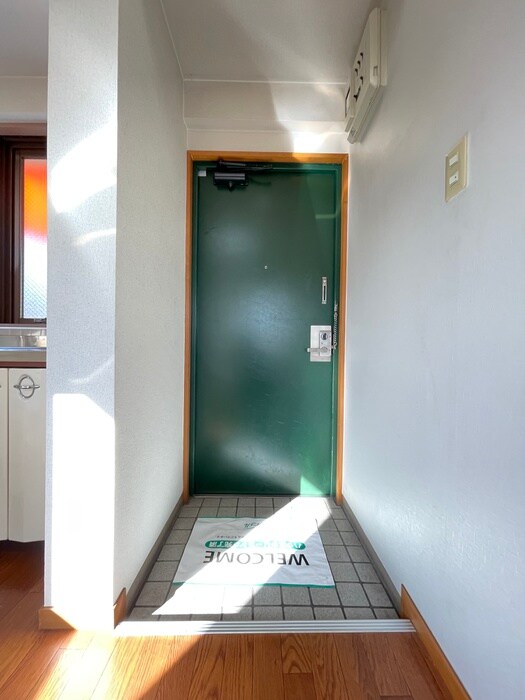 物件内観写真17　(玄関)