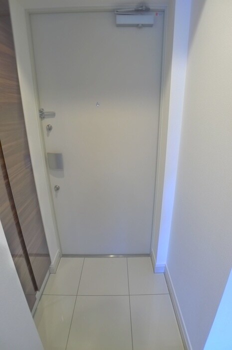 物件内観写真7　(玄関)