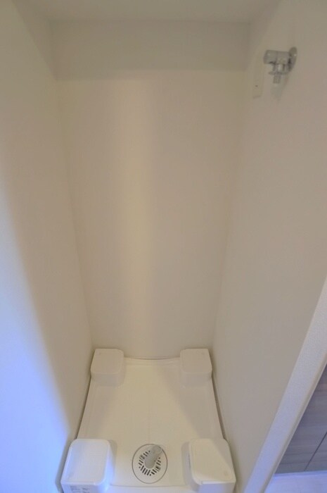 物件内観写真13　(洗濯機置場)