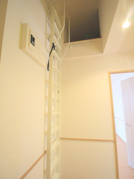 物件内観写真18　(ロフト)