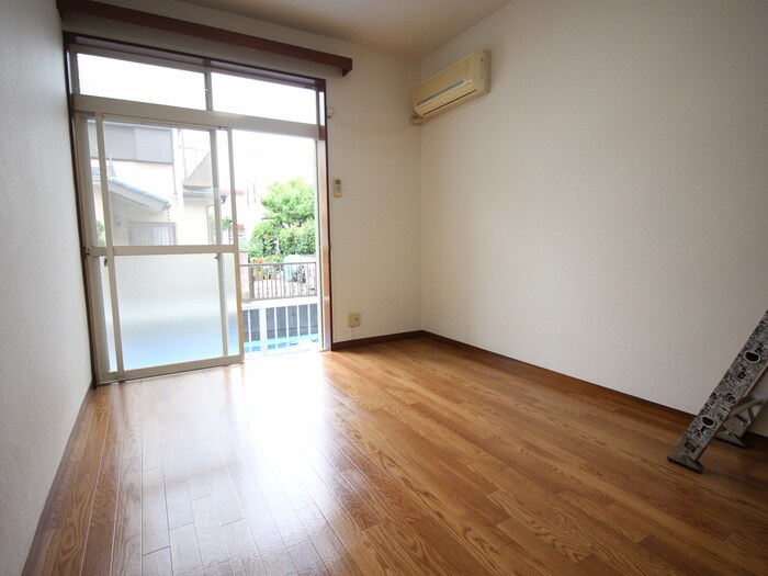 物件内観写真8　(居室)