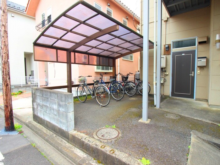 物件外観写真5　(駐輪場)