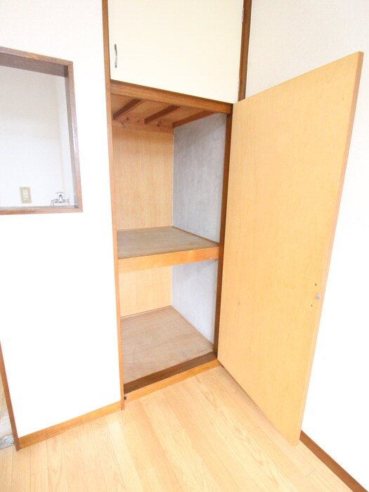 物件内観写真11　(収納)