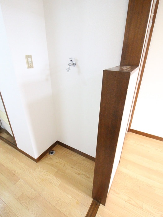 物件内観写真18　(洗濯機置場)