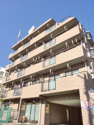 カルフール・パレ外観写真