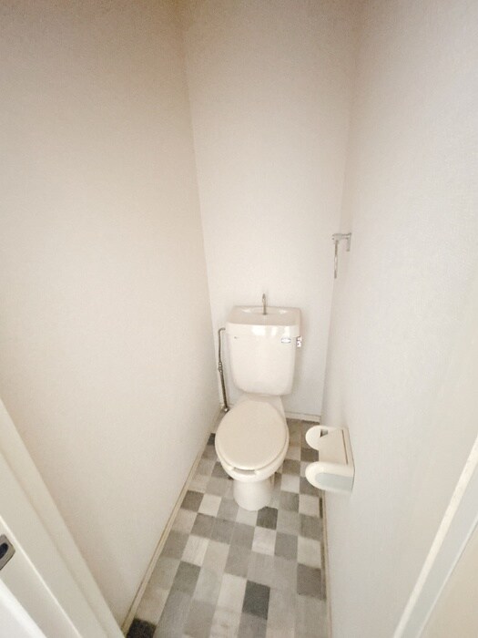 物件内観写真12　(トイレ)