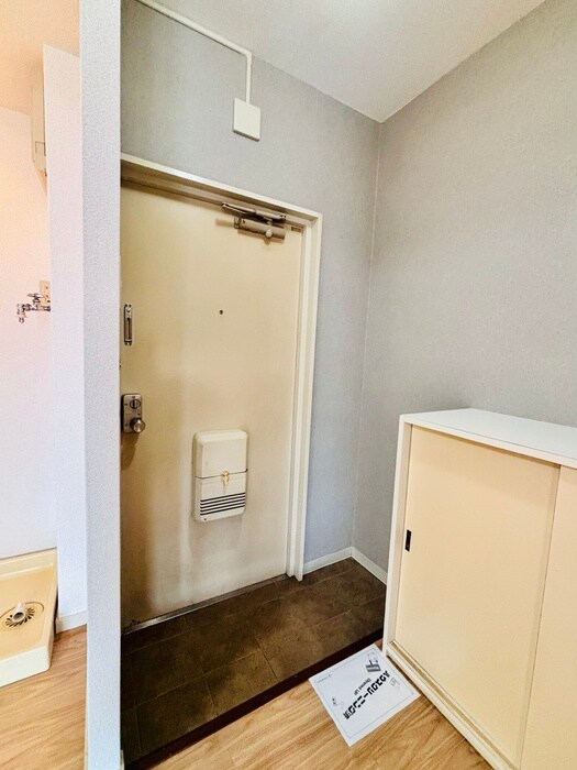 物件内観写真22　(玄関)