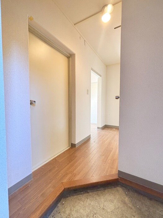 物件内観写真18　(廊下)
