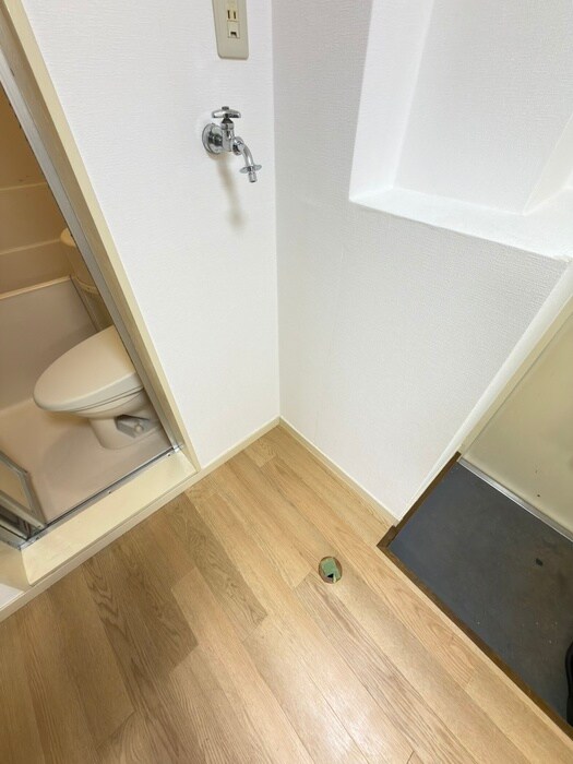 物件内観写真15　(洗濯機置場)