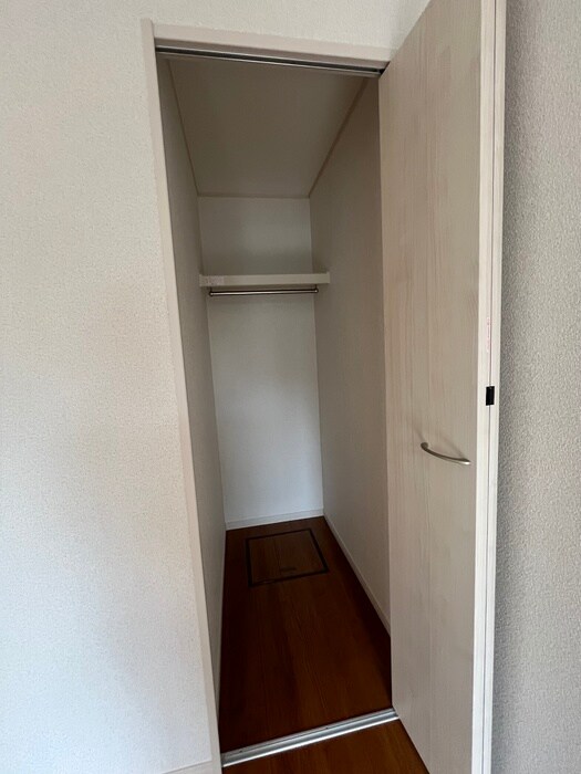 物件内観写真10　(収納)