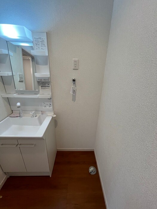 物件内観写真16　(洗濯機置場)