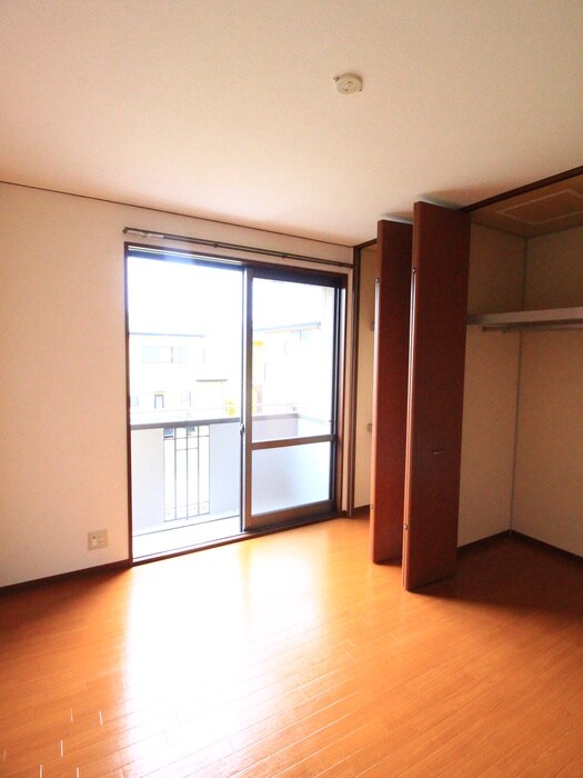 物件内観写真3　(居室)