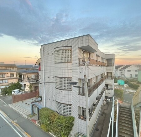 ウイングコ－ト久米川（３０１）外観写真