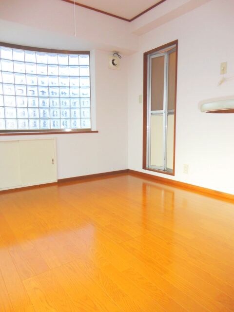 物件内観写真6　(居室)