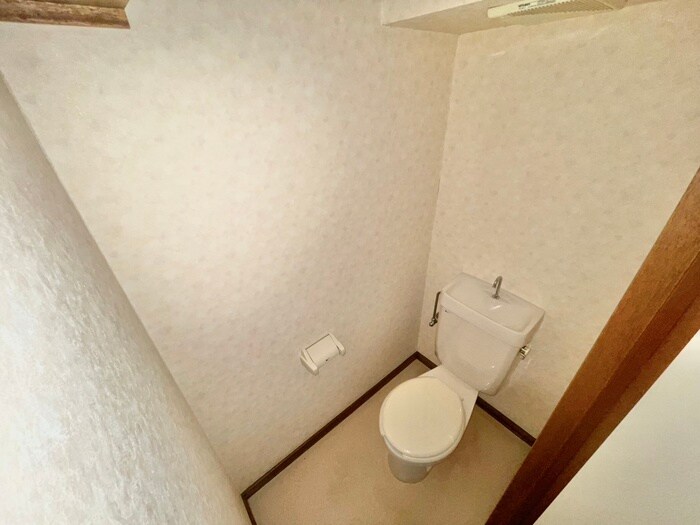 物件内観写真14　(トイレ)