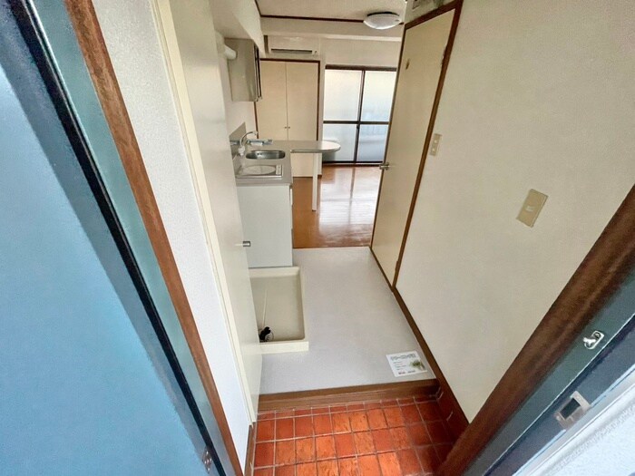 物件内観写真17　(玄関)