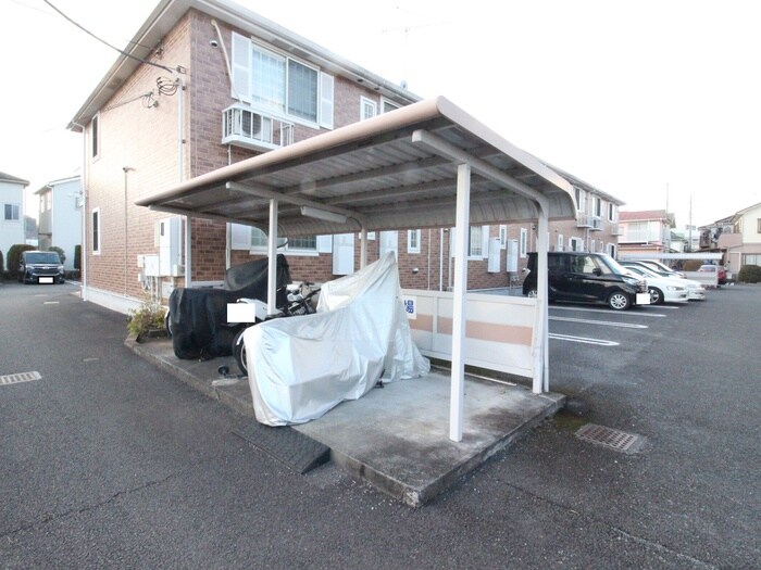 物件外観写真4　(駐輪場)