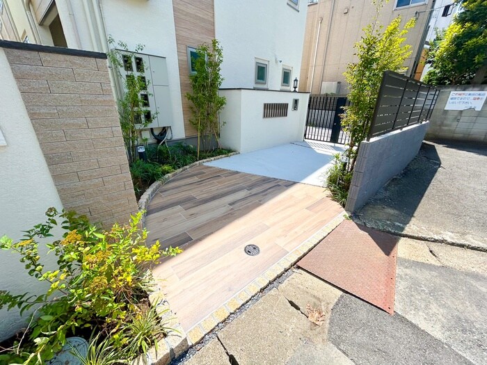 Villetta稲田堤Aのエントランス部分